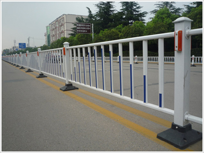 <a href='http://www.hdjiulong.com' target='_blank'><u>道路護(hù)欄</u></a>